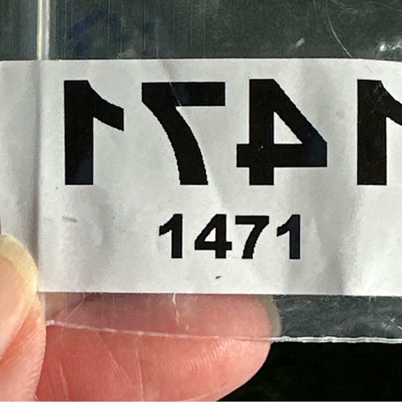 10.45 Carats Natural Spodumene Gemstone - Picture 9 of 17